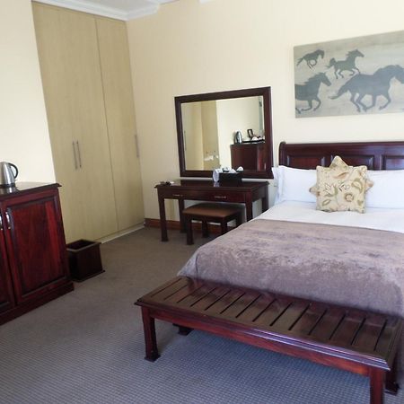 The Links Guest House Pretoria Exterior photo